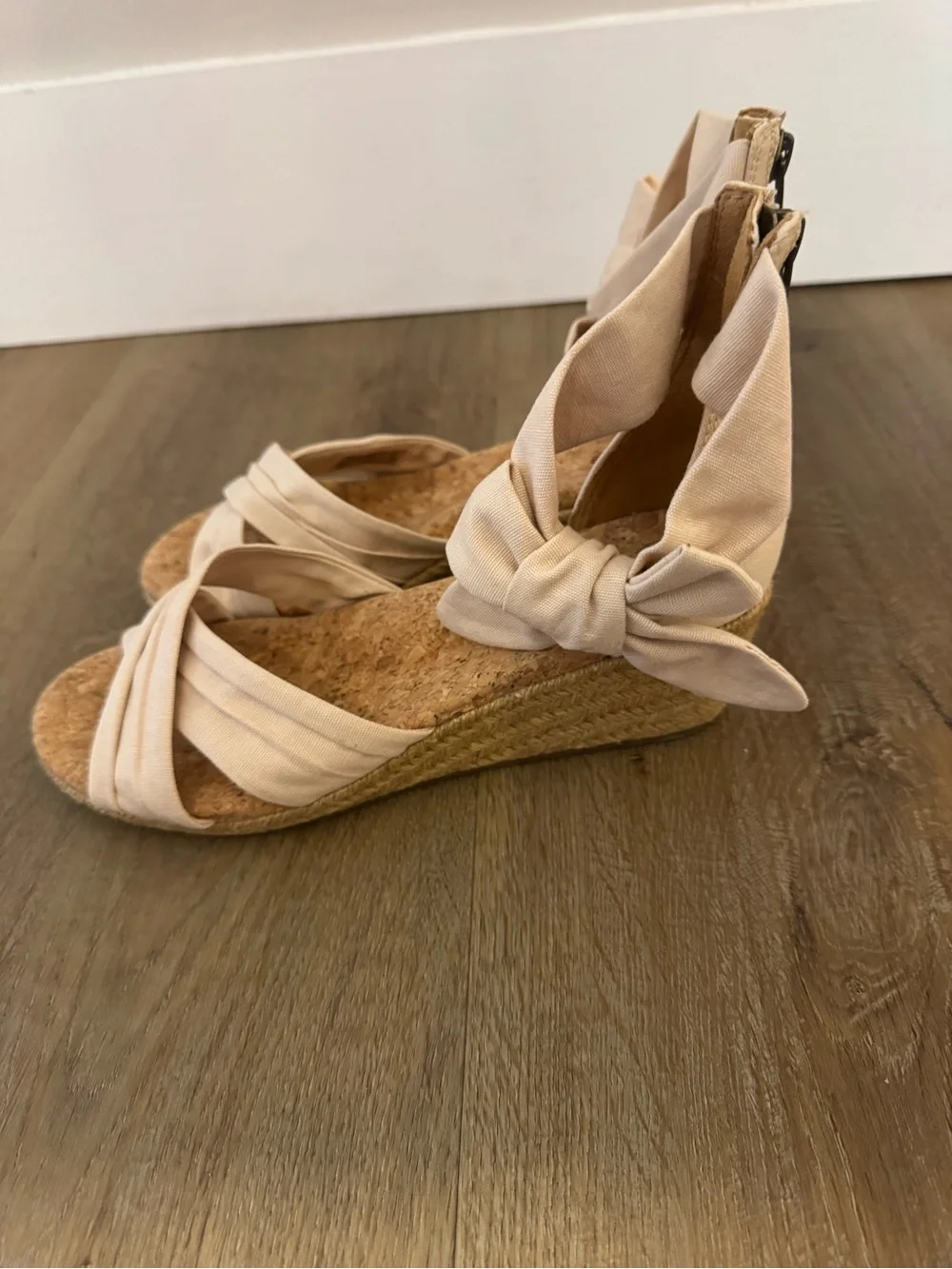 NIB UGG Australia Traci Espadrille Cork Wedge Sandals Cream US 6.5